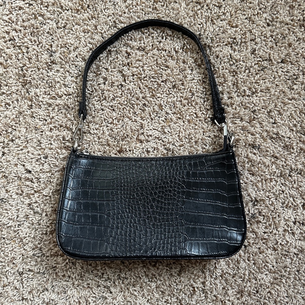 Small Shoulder Purse Black Crocodile-Style – Used Once, Great Condition
